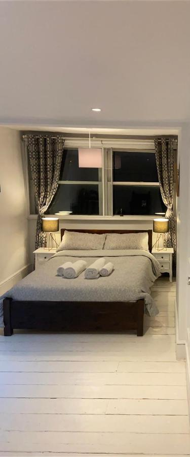Charming And Beautiful In Wandsworth Londra